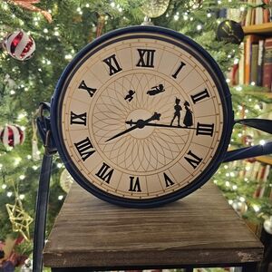 Disney / Petter Pan Crossbody Clock